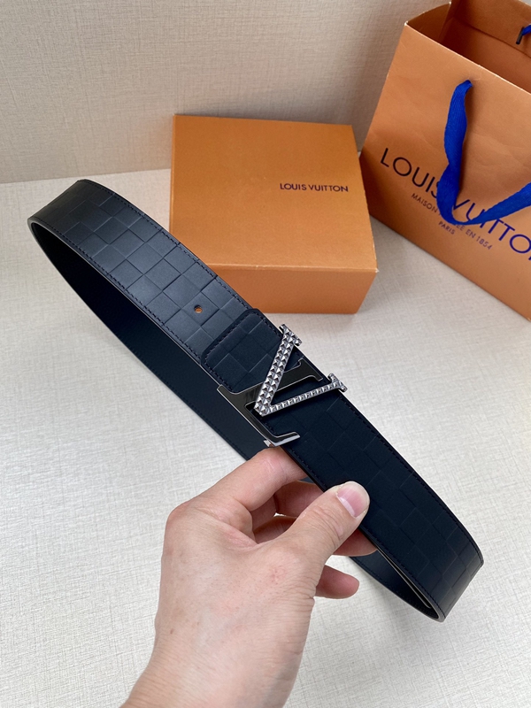 激安ルイヴィトンベルト正面デザイン